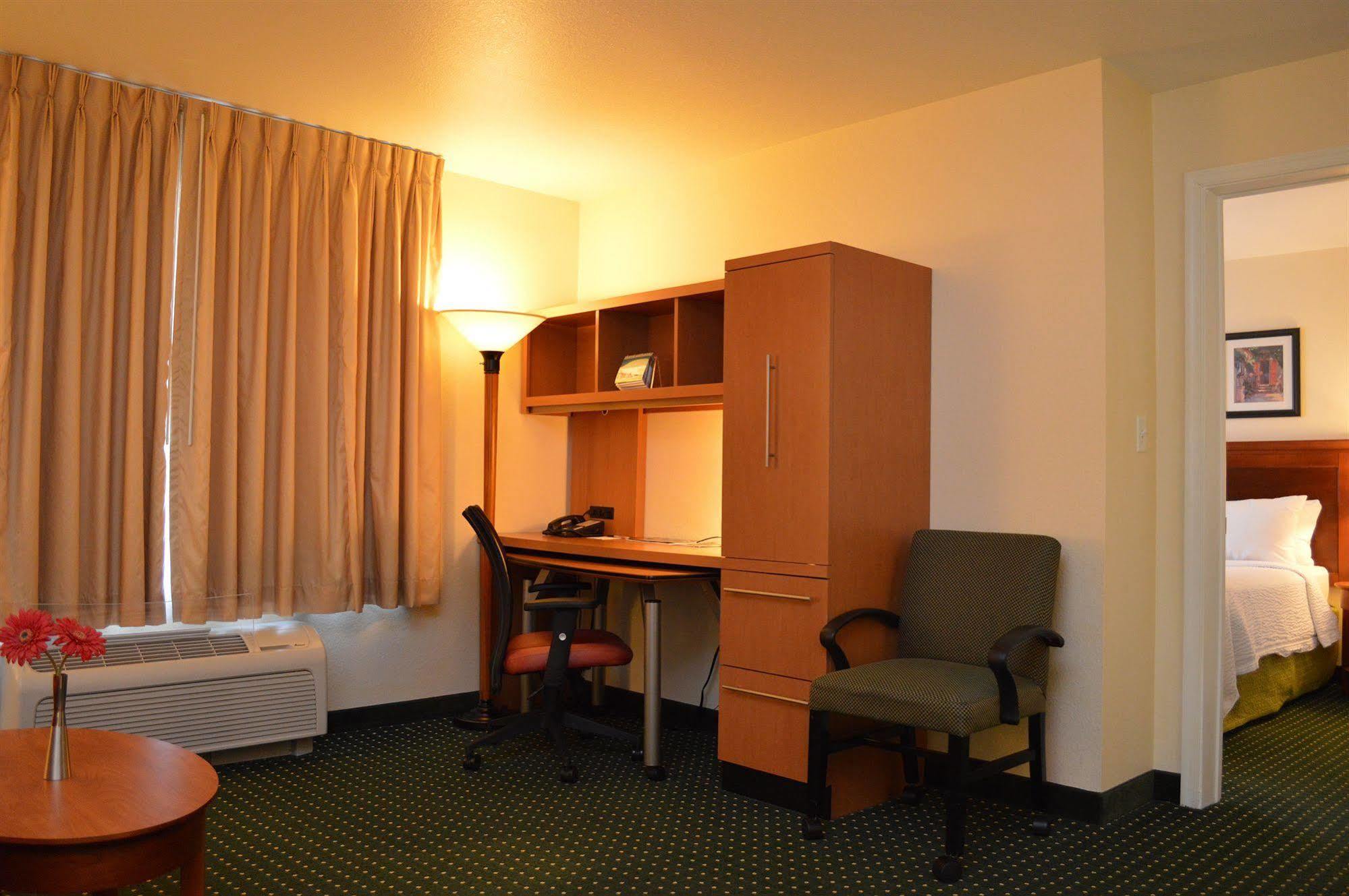 Towneplace Suites Стаффорд Екстер'єр фото